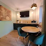 Dk Hotelove شقة غيجيتسكو