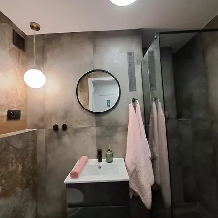Dk Hotelove Apartment *