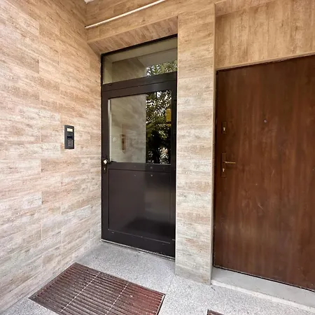 Dk Hotelove アパート